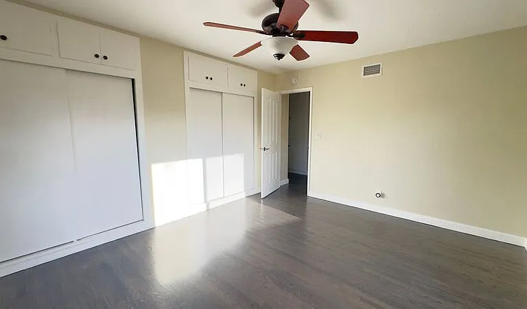 403 Lupin Ln — Photo 16