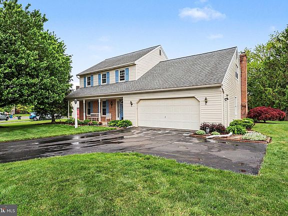 3rd image of 275 Hiestand Ct