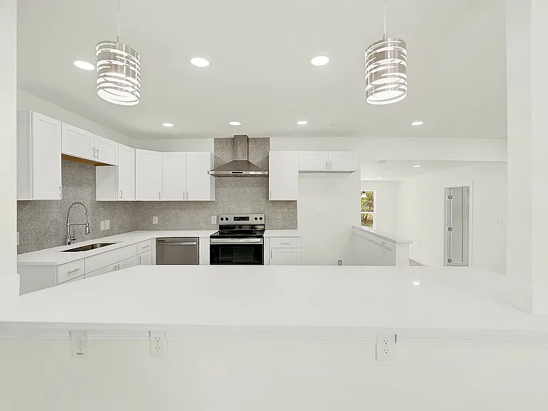 630 Sumner Dr — Photo 8