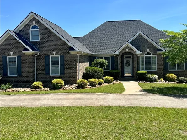 116 Buttercup Trl, Anderson, SC 29621