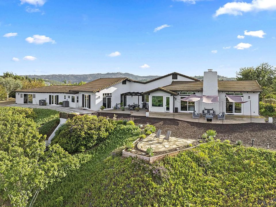 1st image of 30659 Diaz Rd