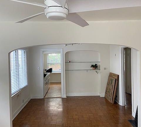 4th image of 7524 Willoughby Ave