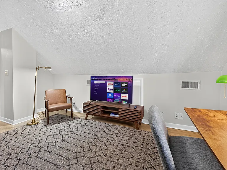 340 Buena Vista Ave — Photo 23