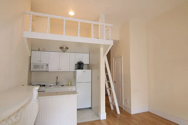 Rented by City Stop Realty | media 3