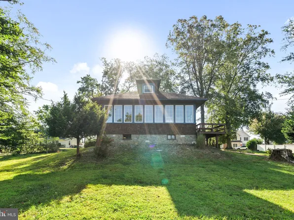 1060 Old Lincoln Hwy, Langhorne, PA 19047