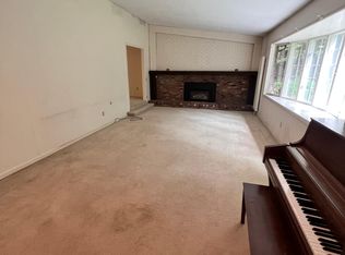 9 Bridle Path, Amherst, MA 01002