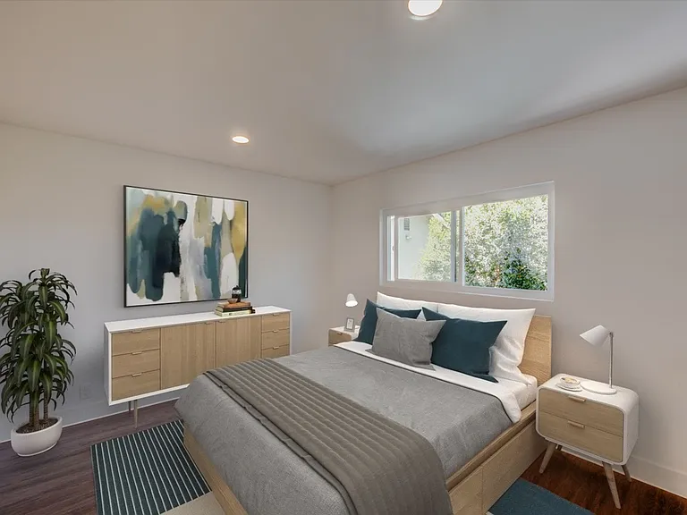 1333 W 36th Pl — Photo 6