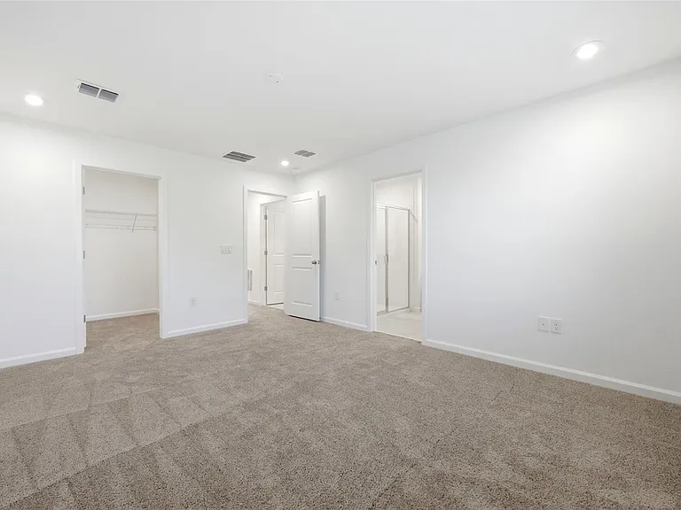 132 Royal Ranch Rd — Photo 11