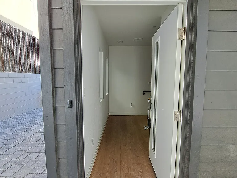 5631 Whitnall Hwy #1/2 — Photo 15