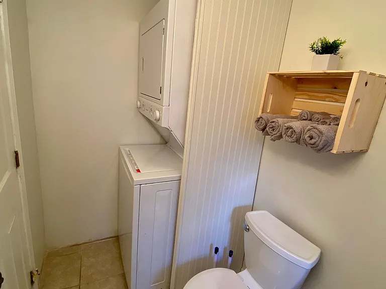 310 Washington Ave — Photo 5