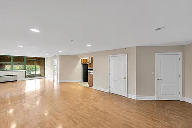 19-19 24th Avenue, #L403