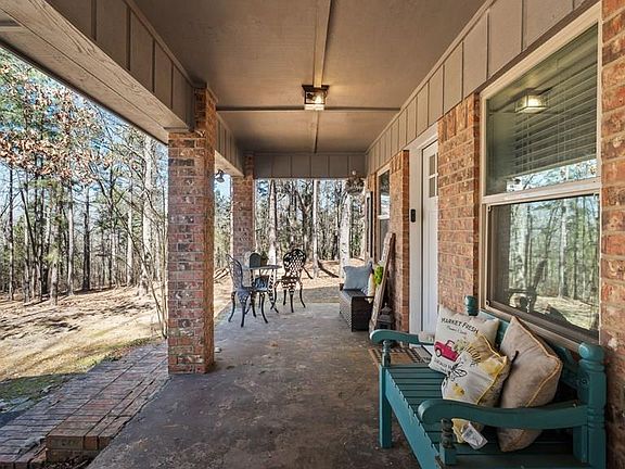 4th image of 1630 Vanderbilt Rd