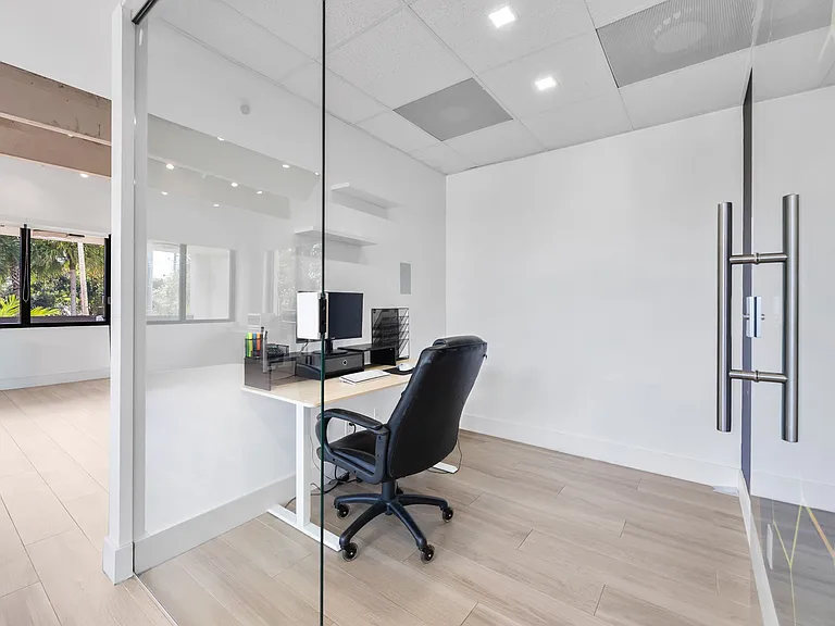 3595 Sheridan St #210 — Photo 13