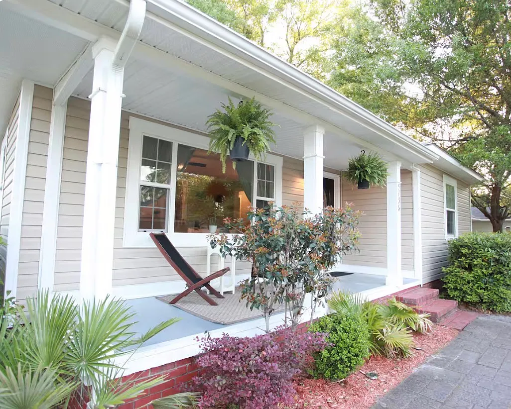 3 bed, 1178 sqft, $2,600 — Photo 2