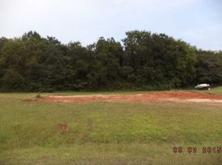 260 Jennifer Ln, Deatsville, AL 36022