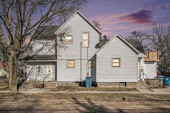 1703 S Park St #1 — Photo 11