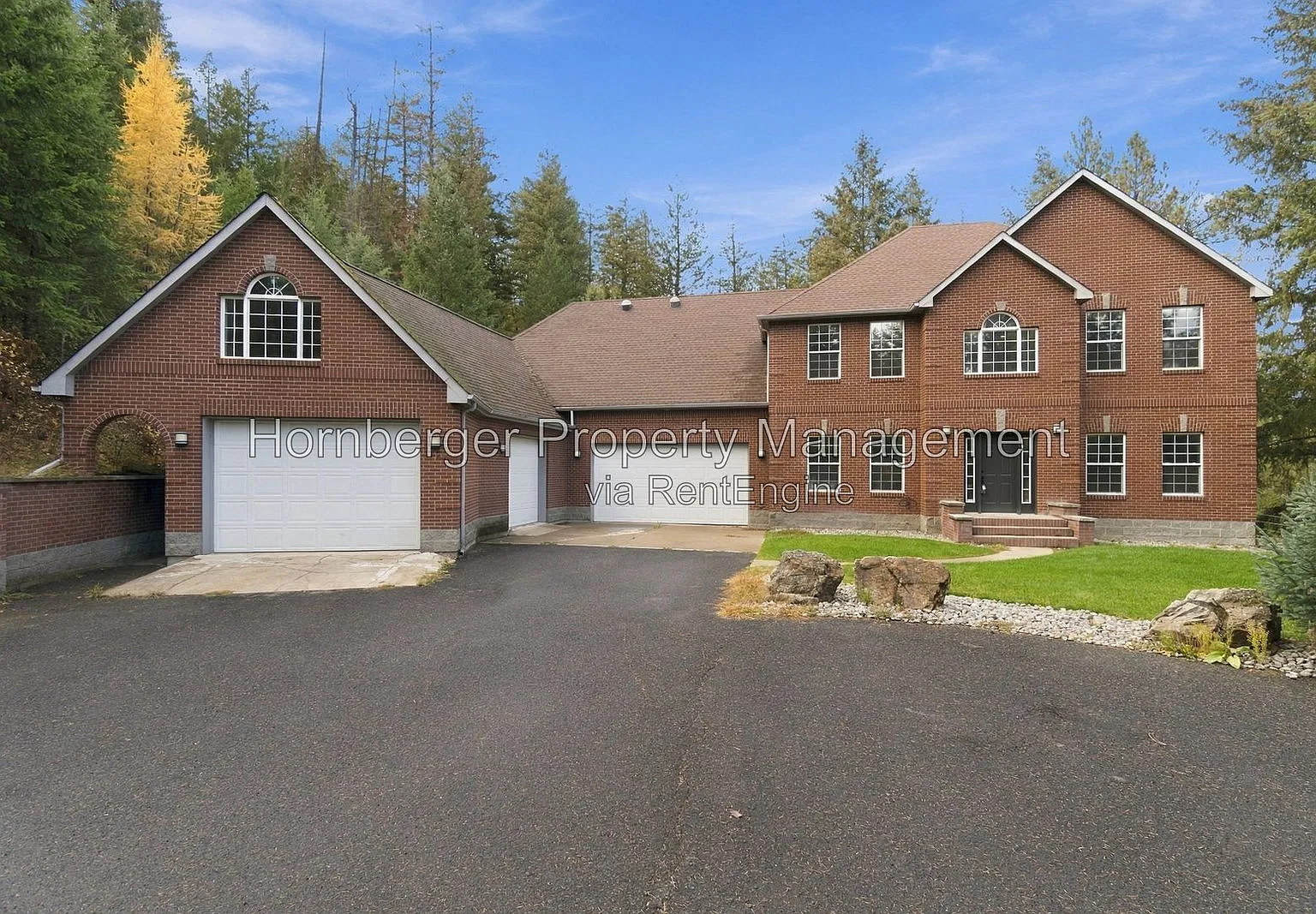 4 bed, 2.5 bath, 2581 sqft, $2,995 — Photo 1