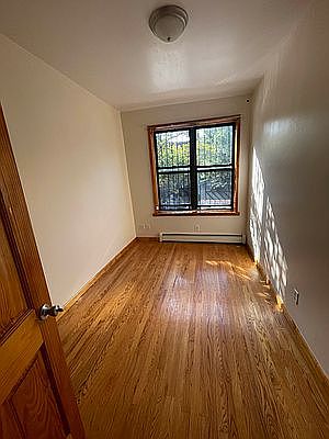 4th image of 4618 6th Ave #2