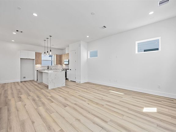 2nd image of 6735 Peerless St #A