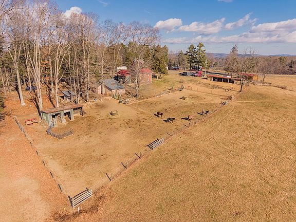 5th image of 1865 Oak Grove Rd