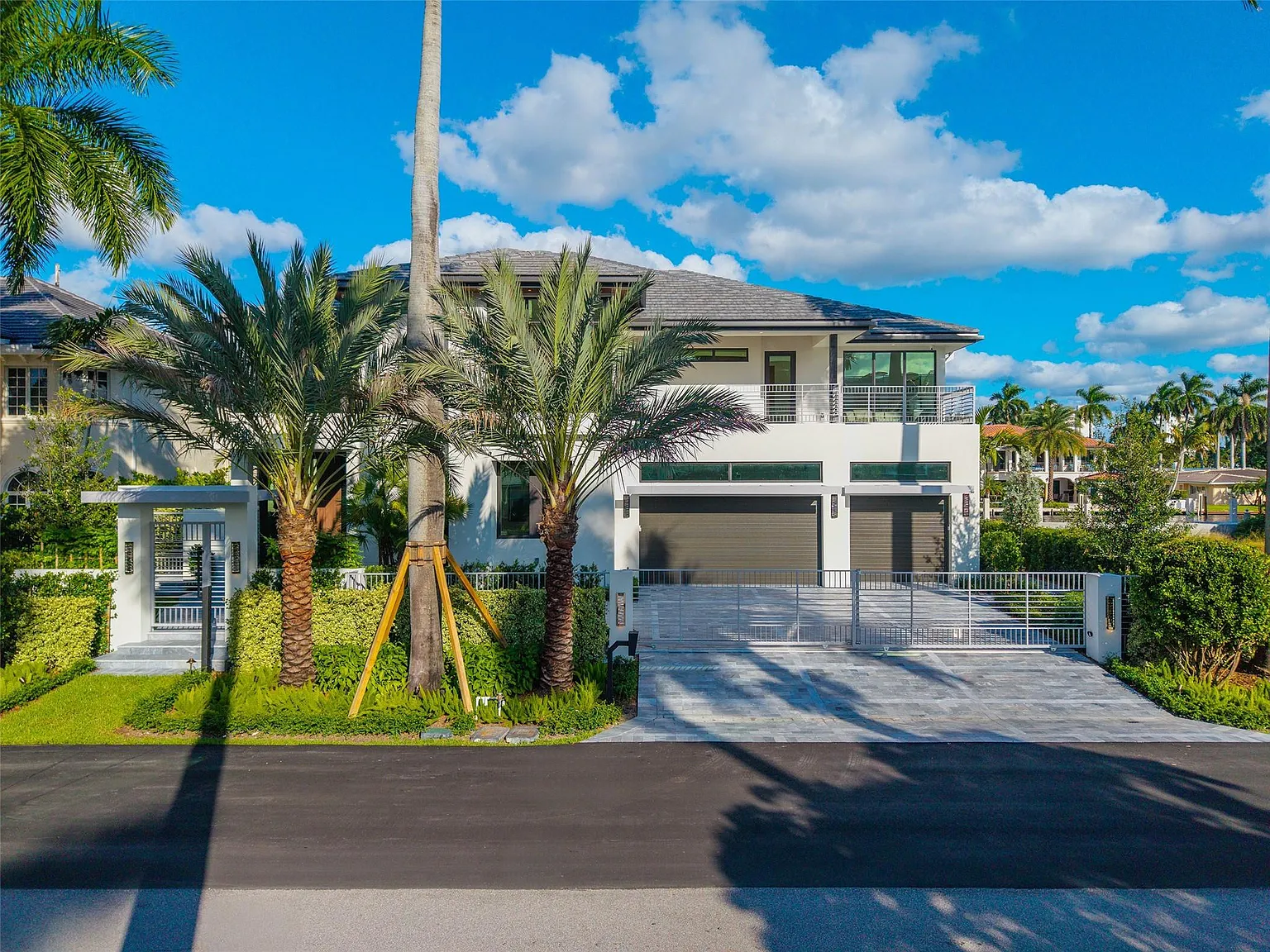 5 bed, 5.5 bath, 6479 sqft, $75,000 — Photo 4