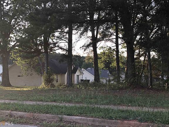 3rd image of 55 Oak Hill Dr