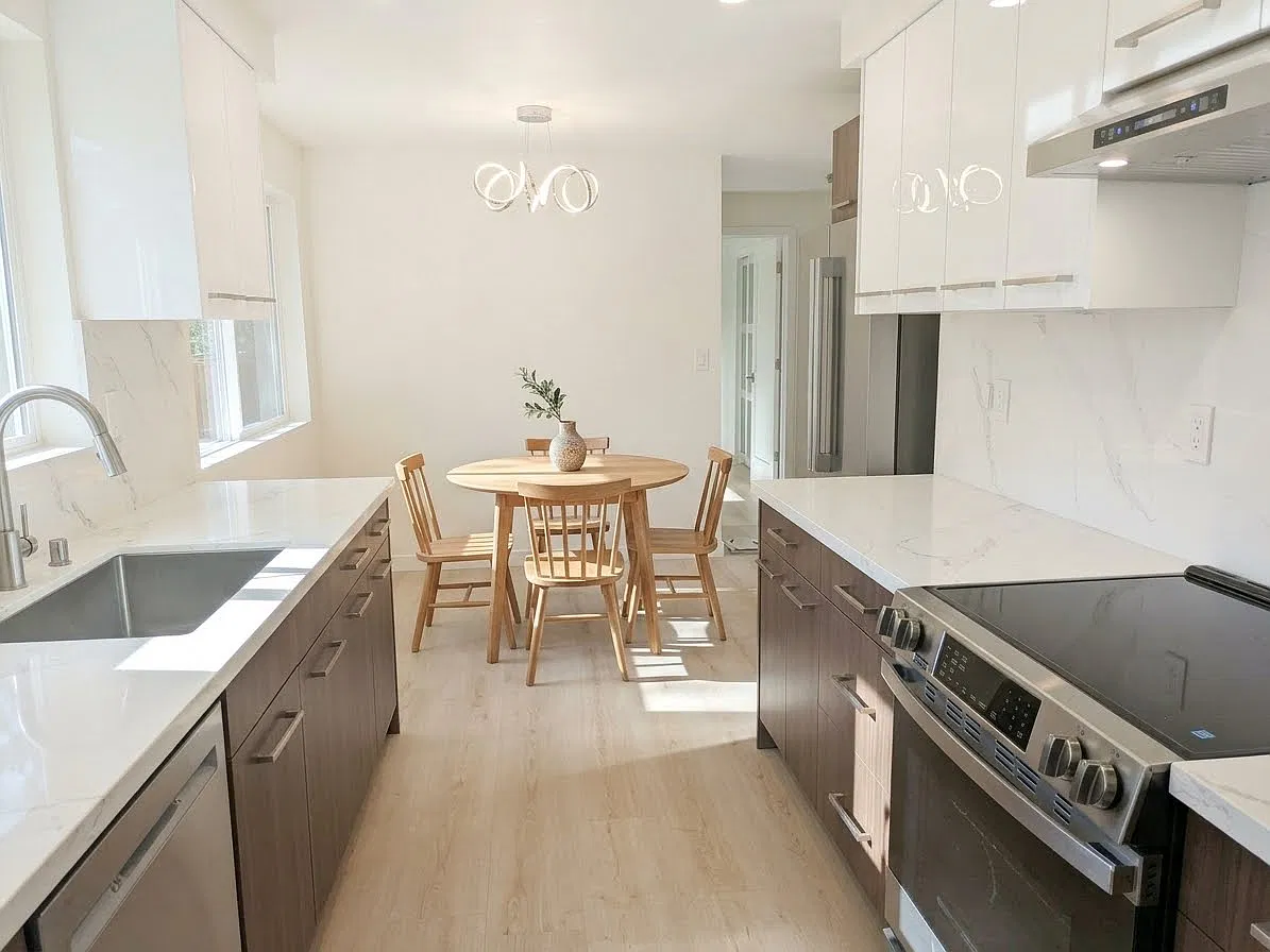 3 bed, 1110 sqft, $3,150 — Photo 3