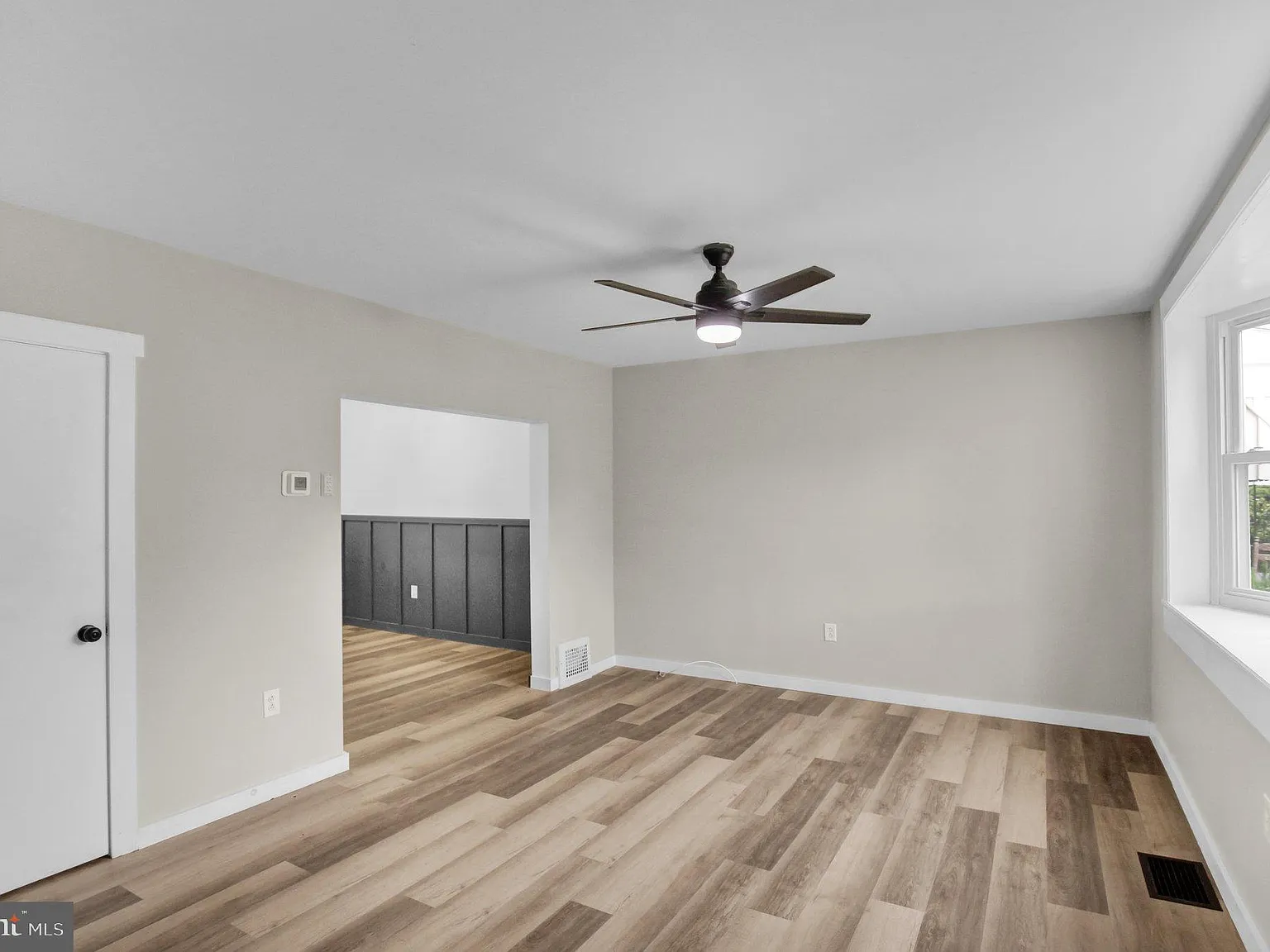 3 bed, 2.0 bath, 1104 sqft, $2,100 — Photo 3