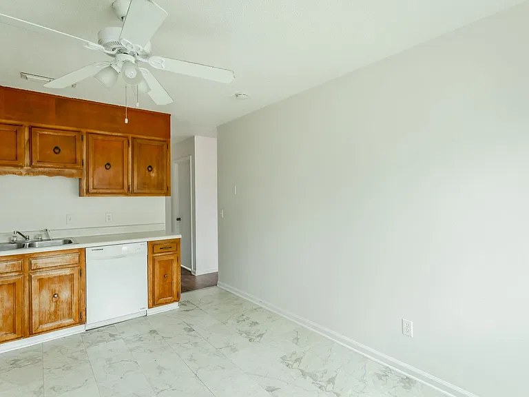 5770 Taggart Drive — Photo 7