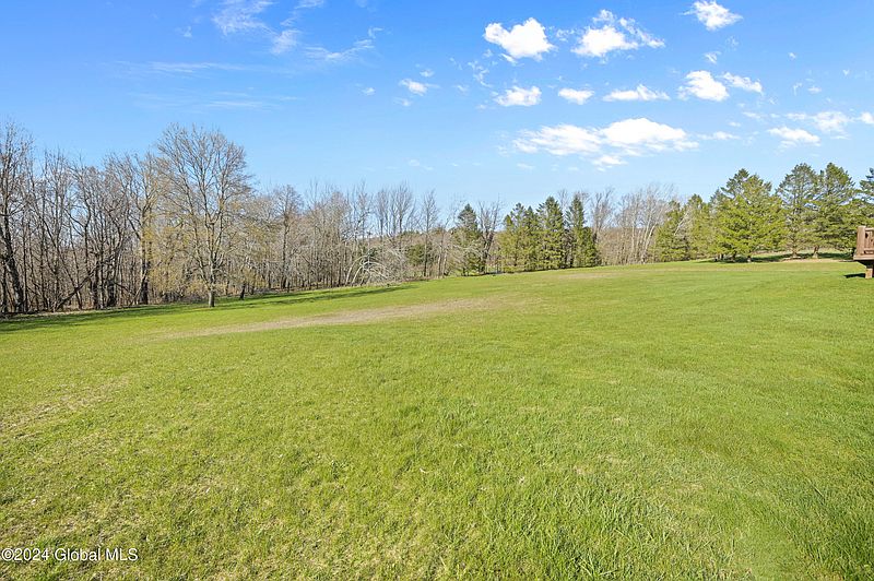 3rd image of 267 Drift Hill Road