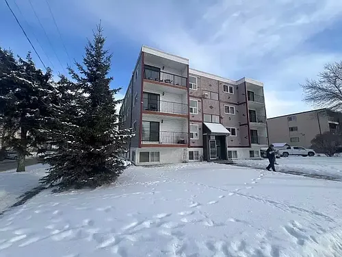 5313 48th Ave #401 Photo 1