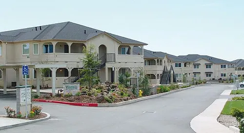Yosemite Terrace Apartments Photo 1