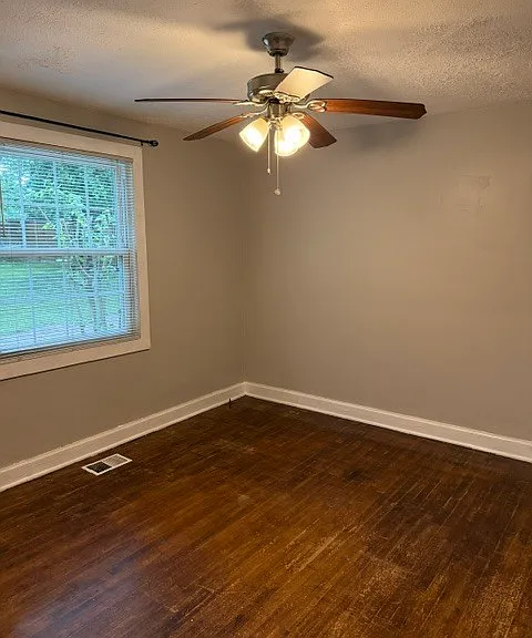 419 Chadwell Dr — Photo 11