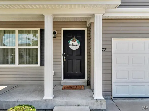 677 Vista Conn Dr, Saint Louis, MO 63125