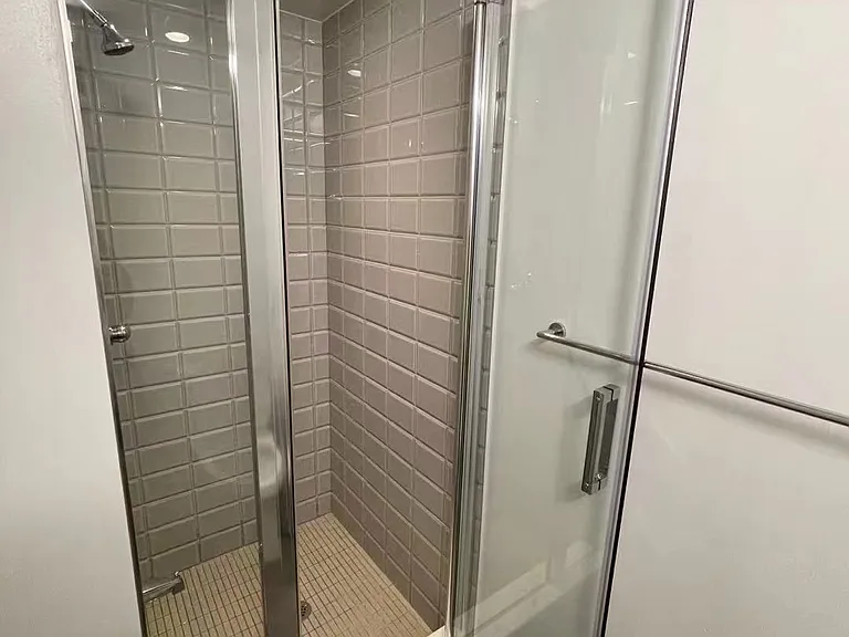 203 College St #1709 — Photo 11
