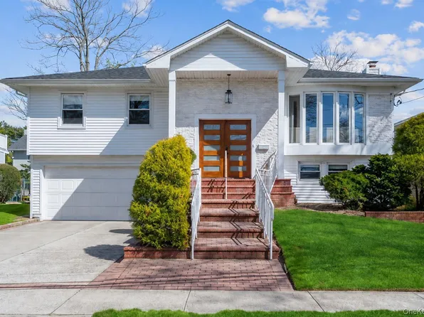 1114 Fordham Lane, Woodmere, NY 11598