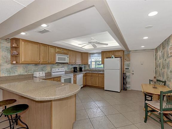 5th image of 5600 Beach Way Dr #I-1