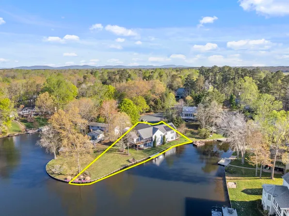 4 Ivy Ct, Palmyra, VA 22963