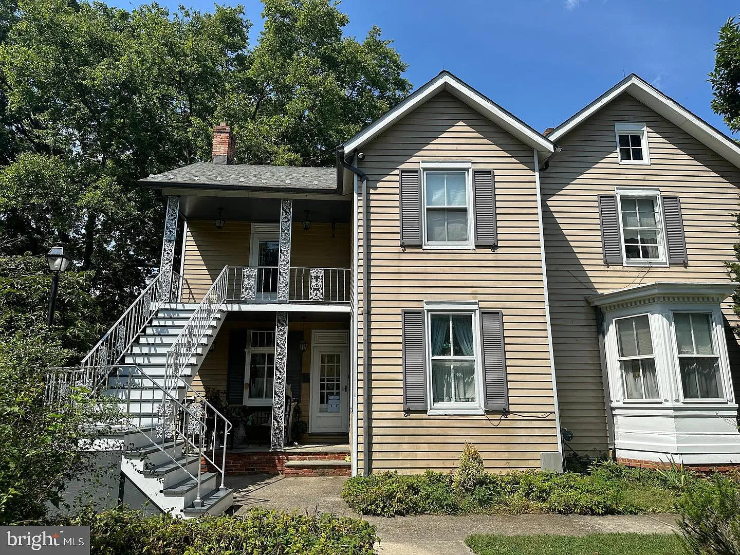 1 bed, 1.0 bath, 750 sqft, $1,165 — Photo 1