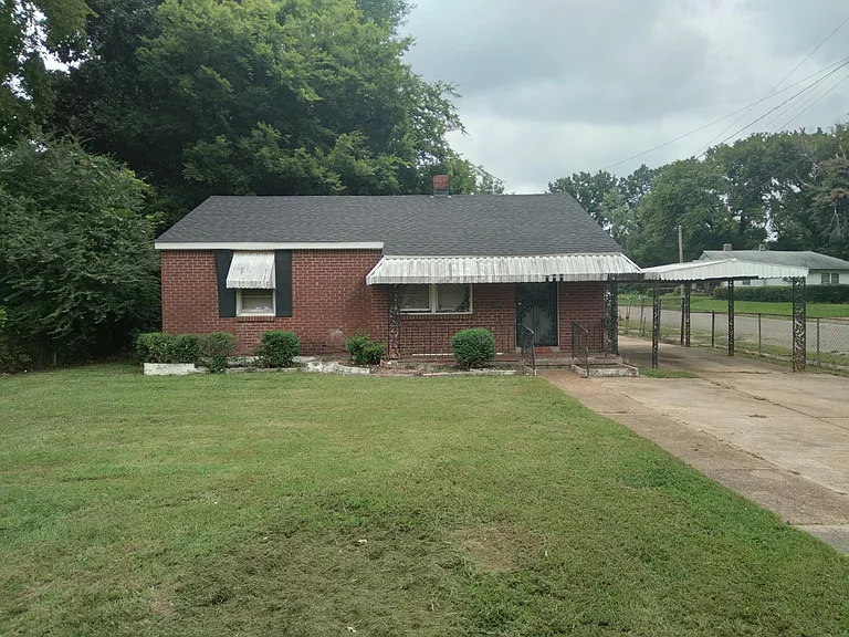 1820 Kerr Ave — Photo 1