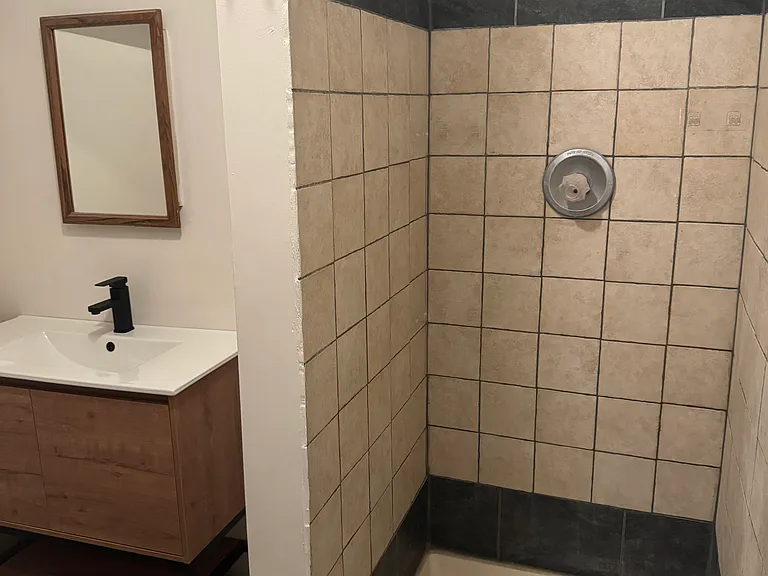 8 Granger Pl #6 — Photo 15