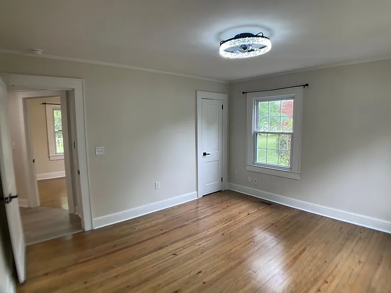 1015 Washington St — Photo 9