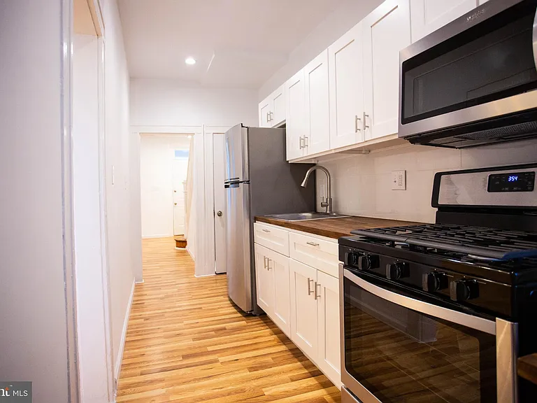 3702 Hayward Ave — Photo 7