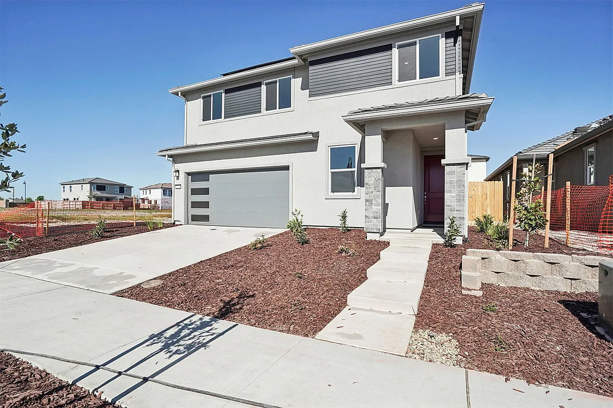 2462 Spotfin St photo 1