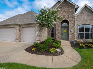 14 Toulouse Ct, Maumelle, AR 72113