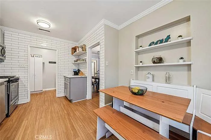 835 N Pine St — Photo 11