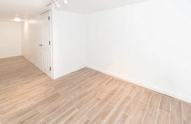 Rented by RealTegrity NY LLC | media 115