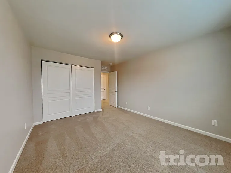 923 Avondale Dr — Photo 15