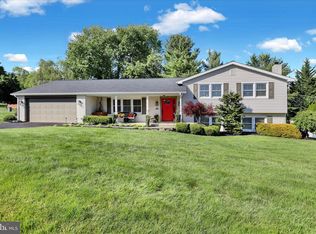 45 Mast Rd, Oley, PA 19547
