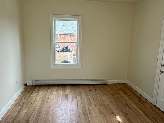 4th image of 13 Parkway Ave